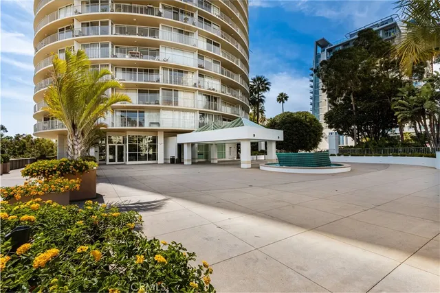 $899,000 | 700 East Ocean Boulevard, Unit 2406, Long Beach, CA 90802