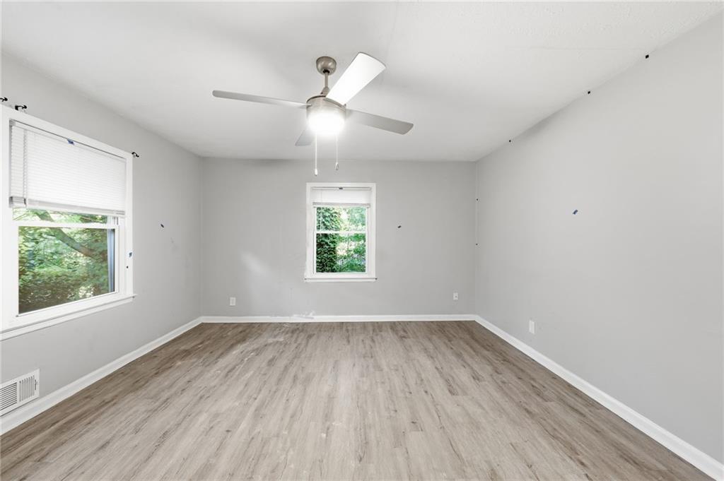 1112 Valley View Road Southeast Atlanta, GA 30315 - Photo 17 of 30