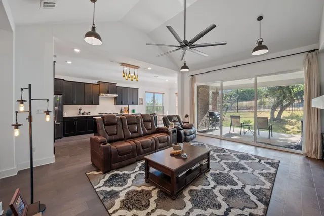 $3,600 | 7625 Alouette Drive, Austin, TX 78738