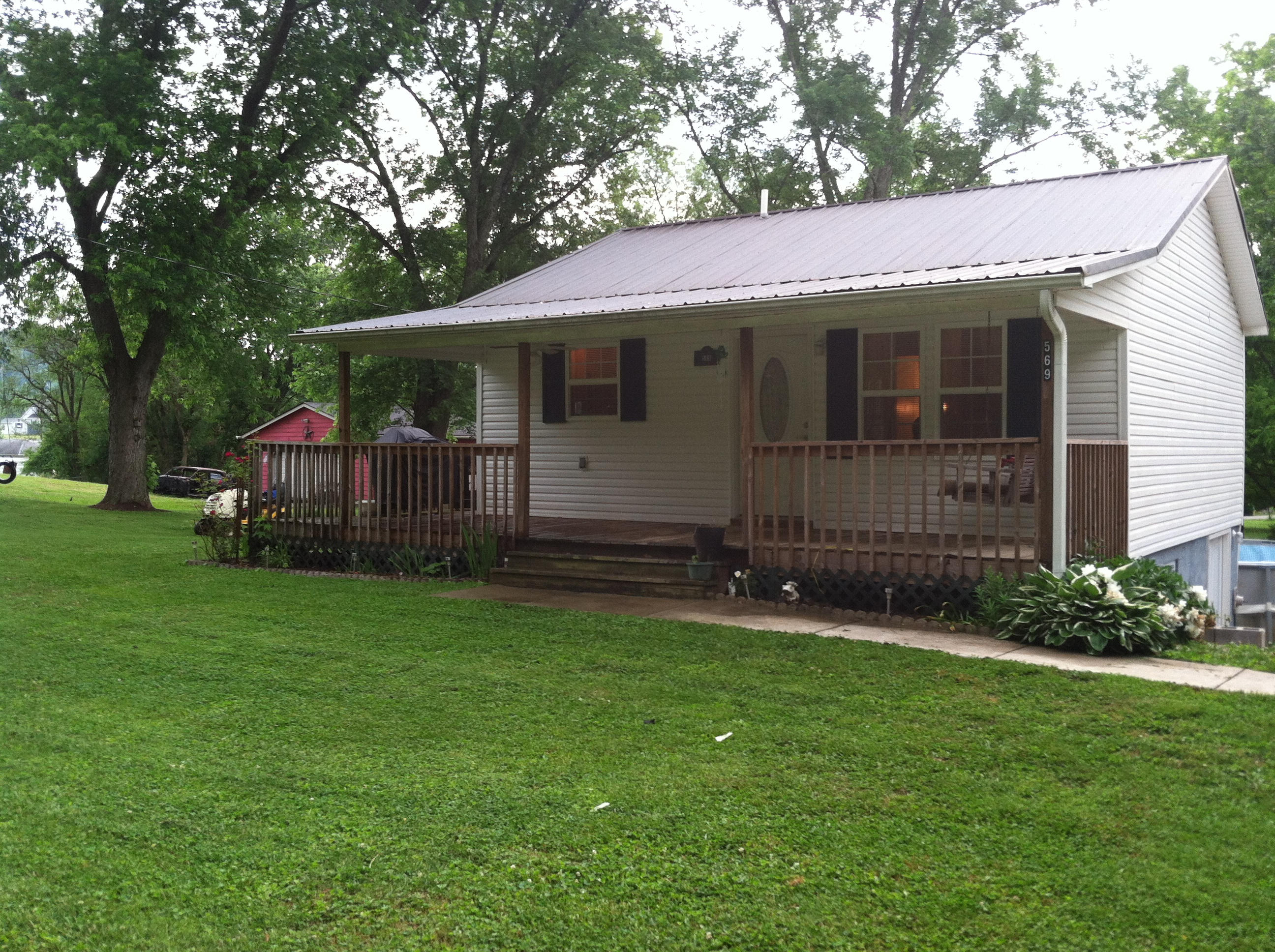 569 Cherokee Avenue Clinton, TN 37716 - Photo 4 of 18 IMG_0164