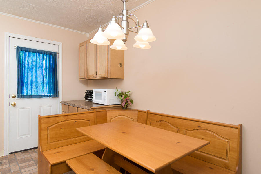 569 Cherokee Avenue Clinton, TN 37716 - Photo 10 of 18 JBP_2675-Edit