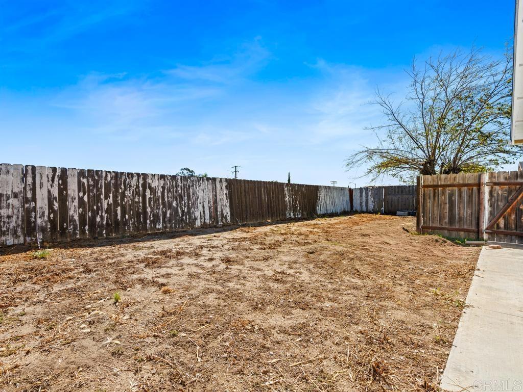 10020 Stanley Court Santee, CA 92071 - Photo 20 of 27 a view of wooden fence