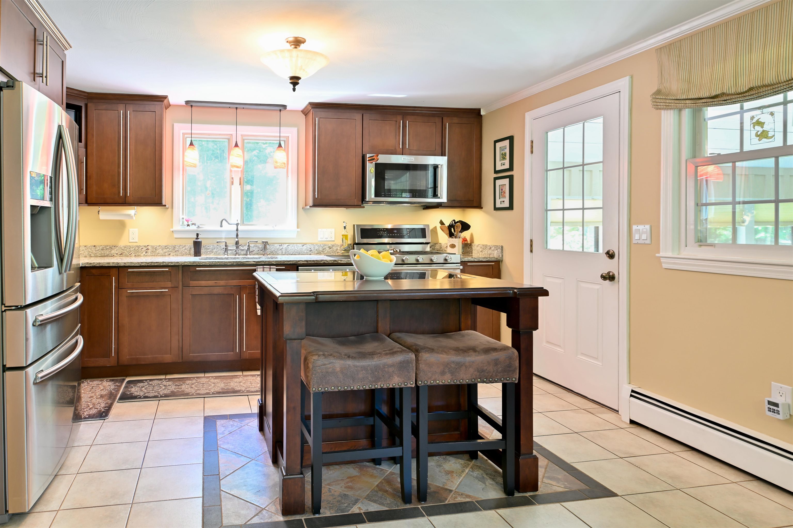 44 Berkley Street Merrimack, NH 03054 - Photo 13 of 60
