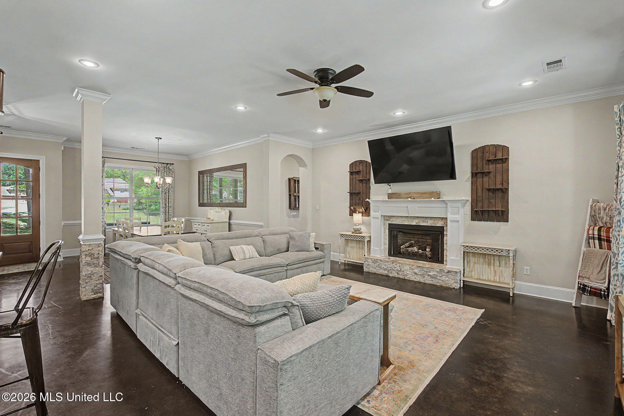 223 Fawn Cove Hernando, MS 38632 - Photo 47 of 53 Open floor plan