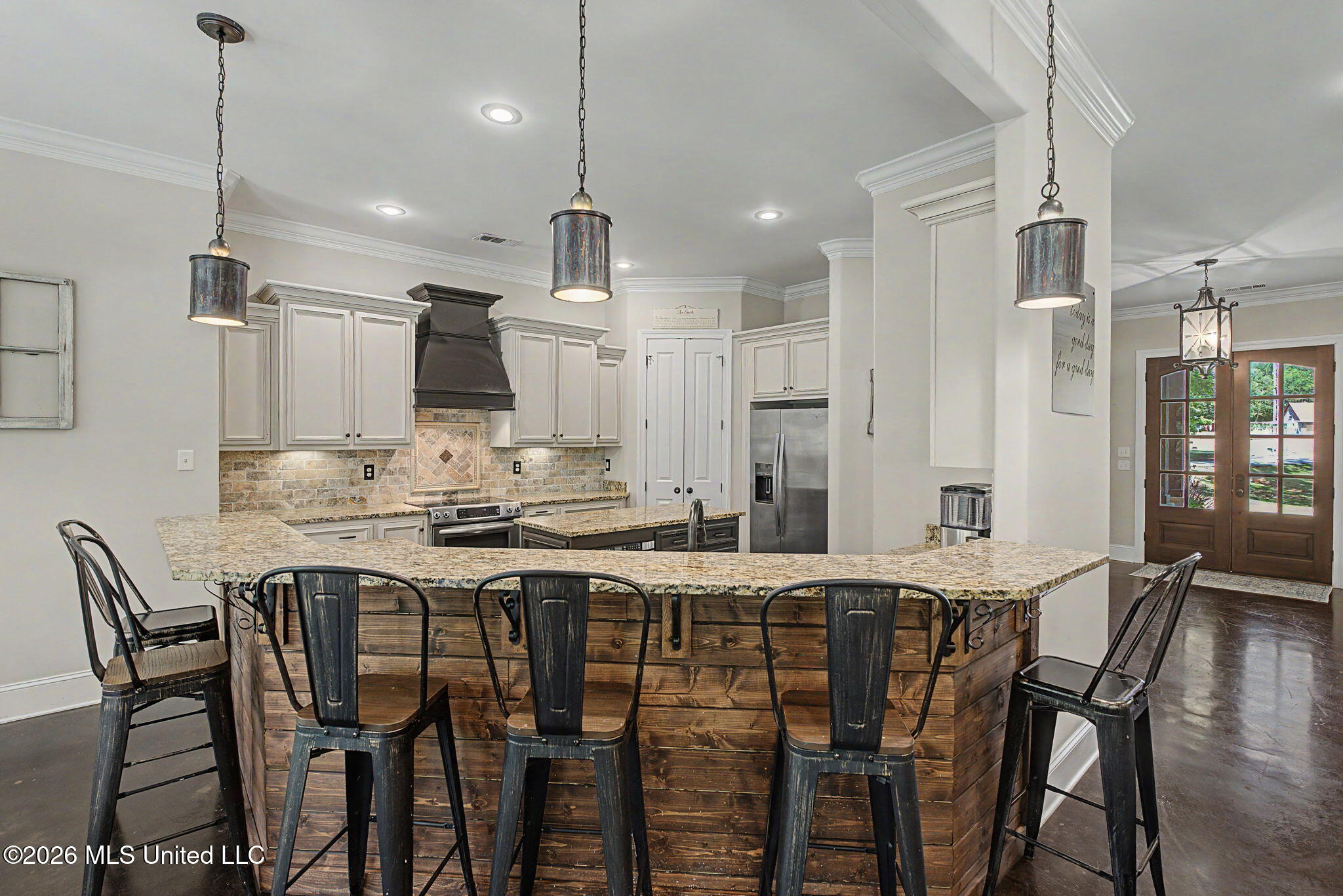 223 Fawn Cove Hernando, MS 38632 - Photo 14 of 53 Large breakfast bar