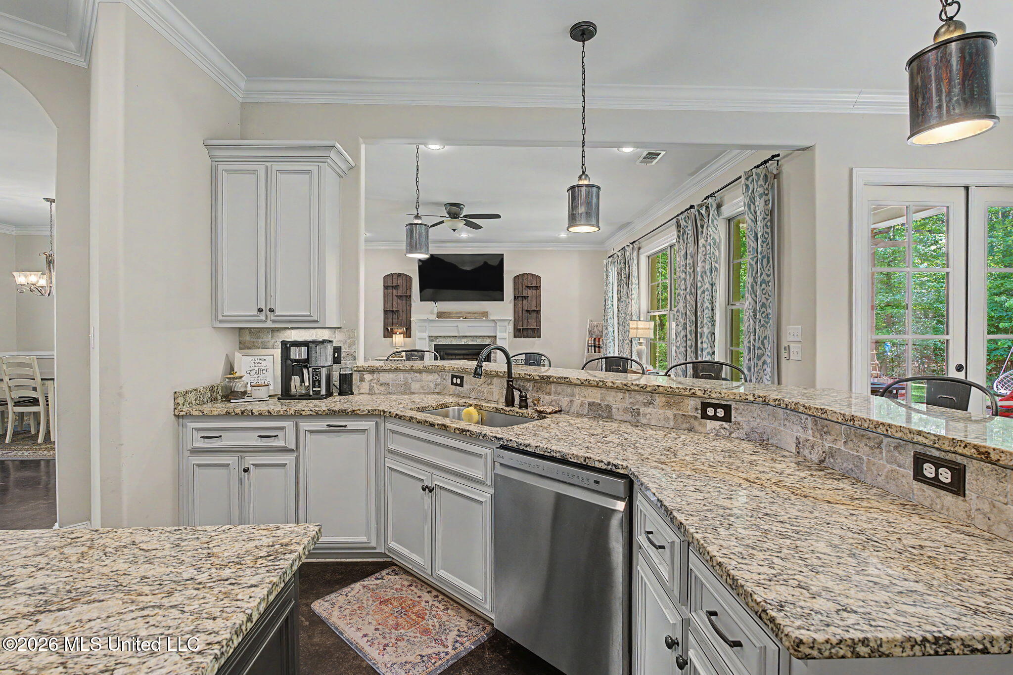 223 Fawn Cove Hernando, MS 38632 - Photo 16 of 53 Lots of counter space