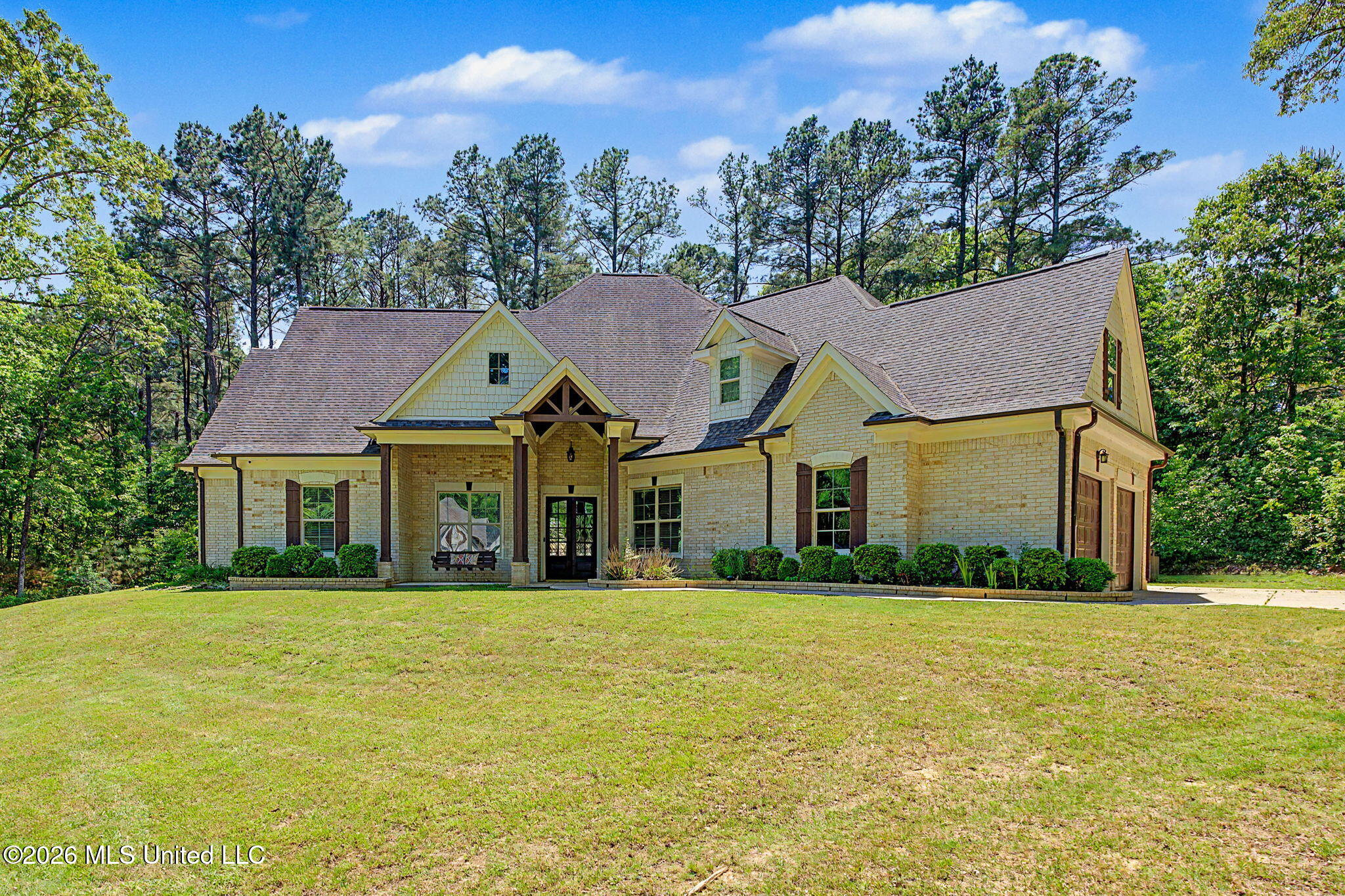 223 Fawn Cove Hernando, MS 38632 - Photo 2 of 53 Custom Accented porch