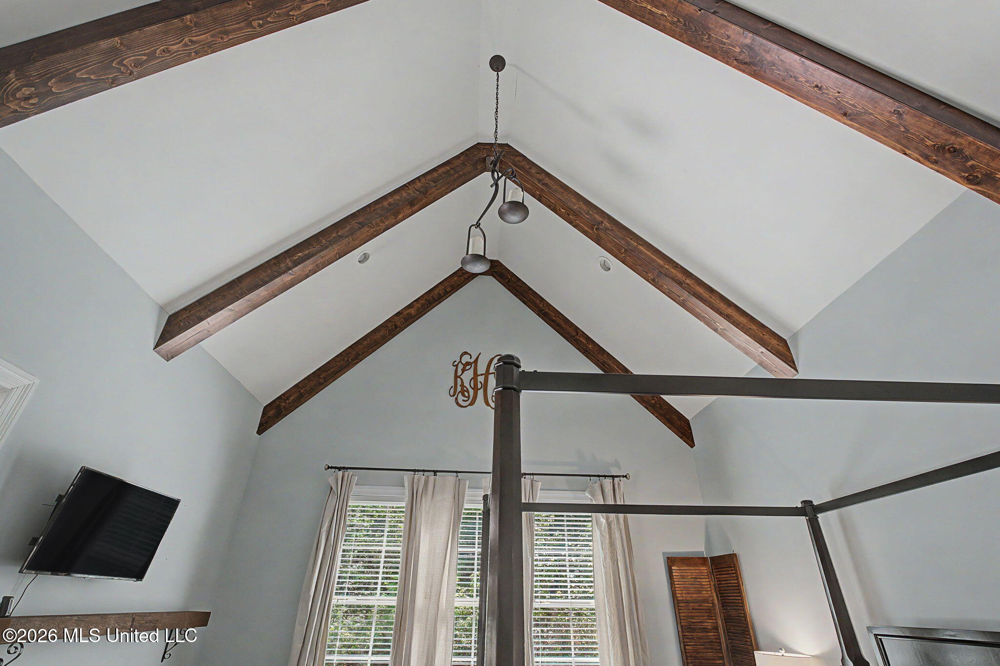 223 Fawn Cove Hernando, MS 38632 - Photo 21 of 53 Vaulted Primary Suite