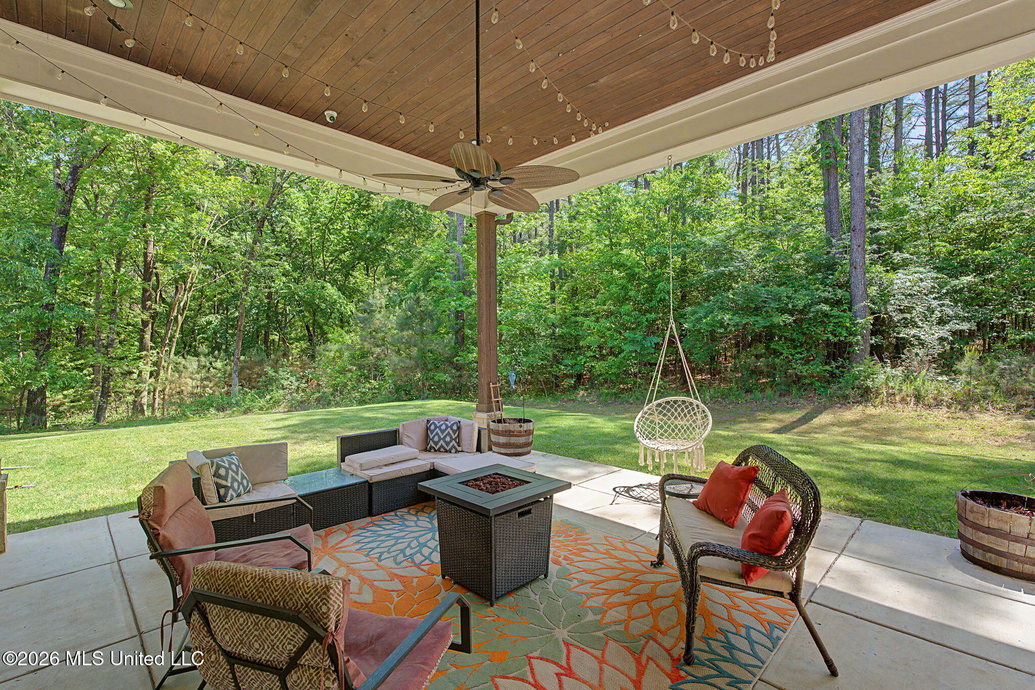 223 Fawn Cove Hernando, MS 38632 - Photo 37 of 53 Large covered Patio