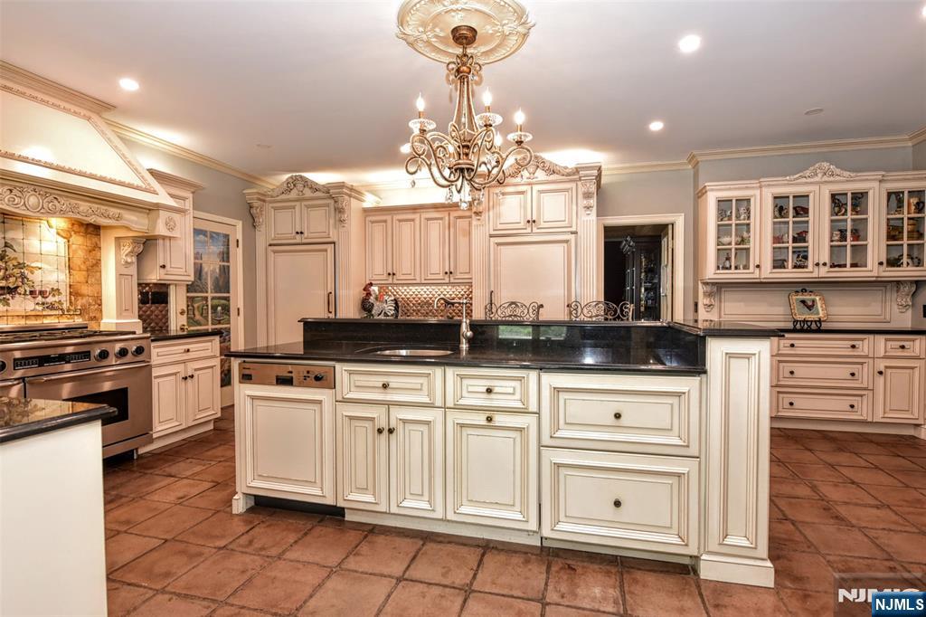 21 Baldwin Road Saddle River, NJ 07458 - Photo 10 of 49 Gallery Image 10
