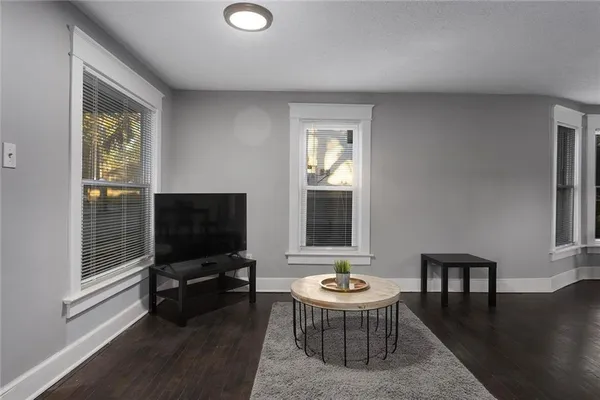 $279,950 | 1707 West 44th Street, Kansas City, MO 64111