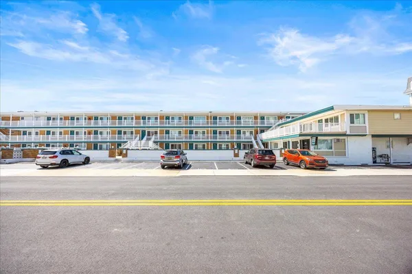 $334,900 | 406-10 East Monterey Avenue, Unit 303, Wildwood Crest, NJ 08260