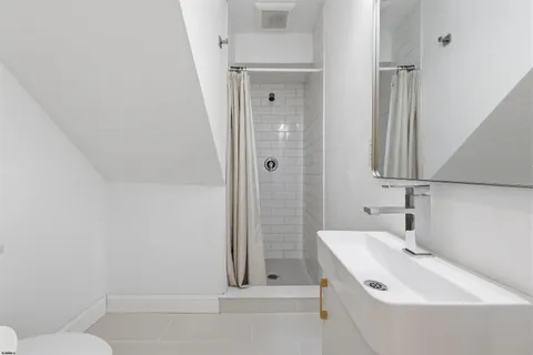 $775,000 | 310 East 11th Street, Ocean City, NJ 08226