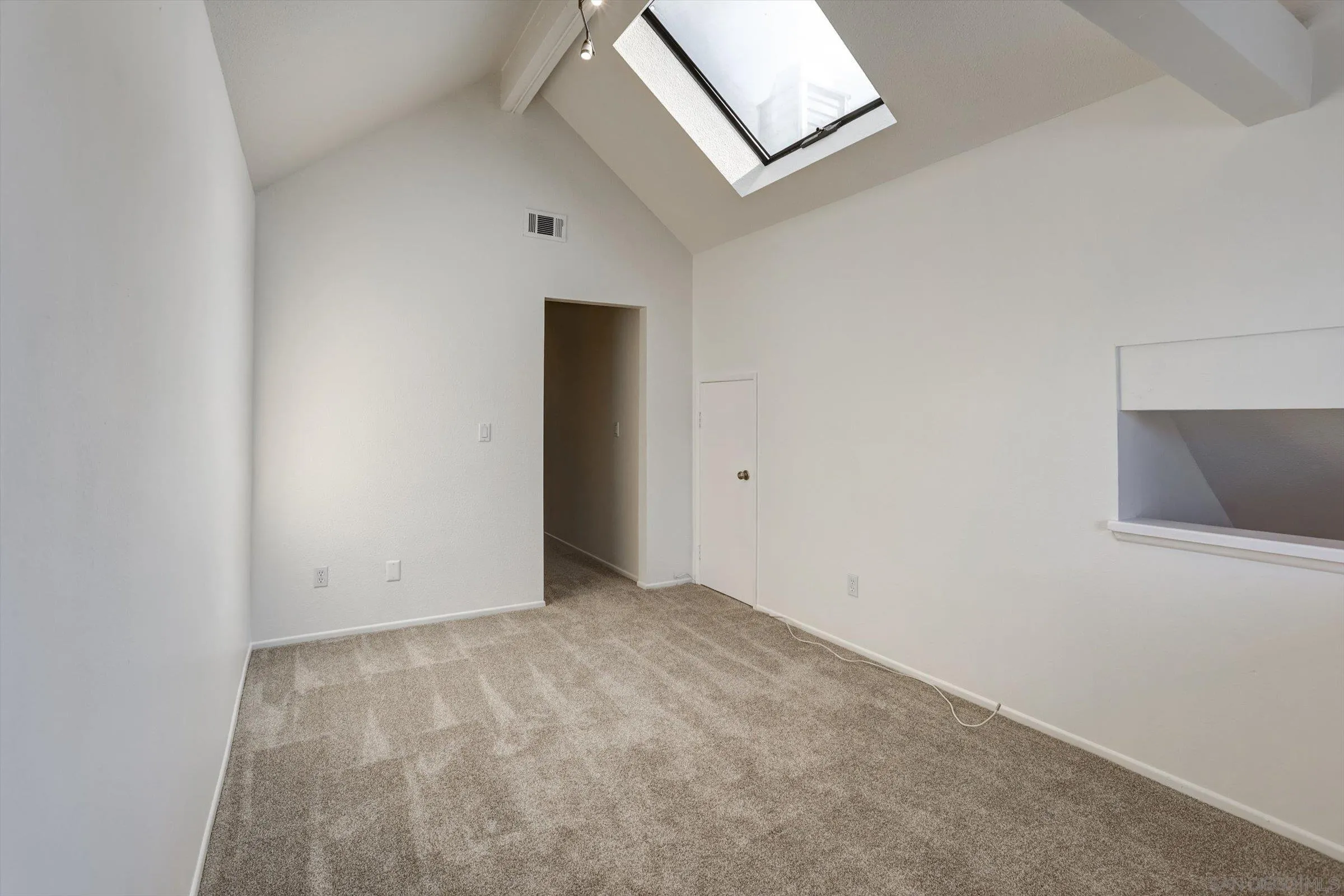 13230 Johannesberg Way, Unit 10 Poway, CA 92064 - Photo 16 of 40 an empty room with cabinet