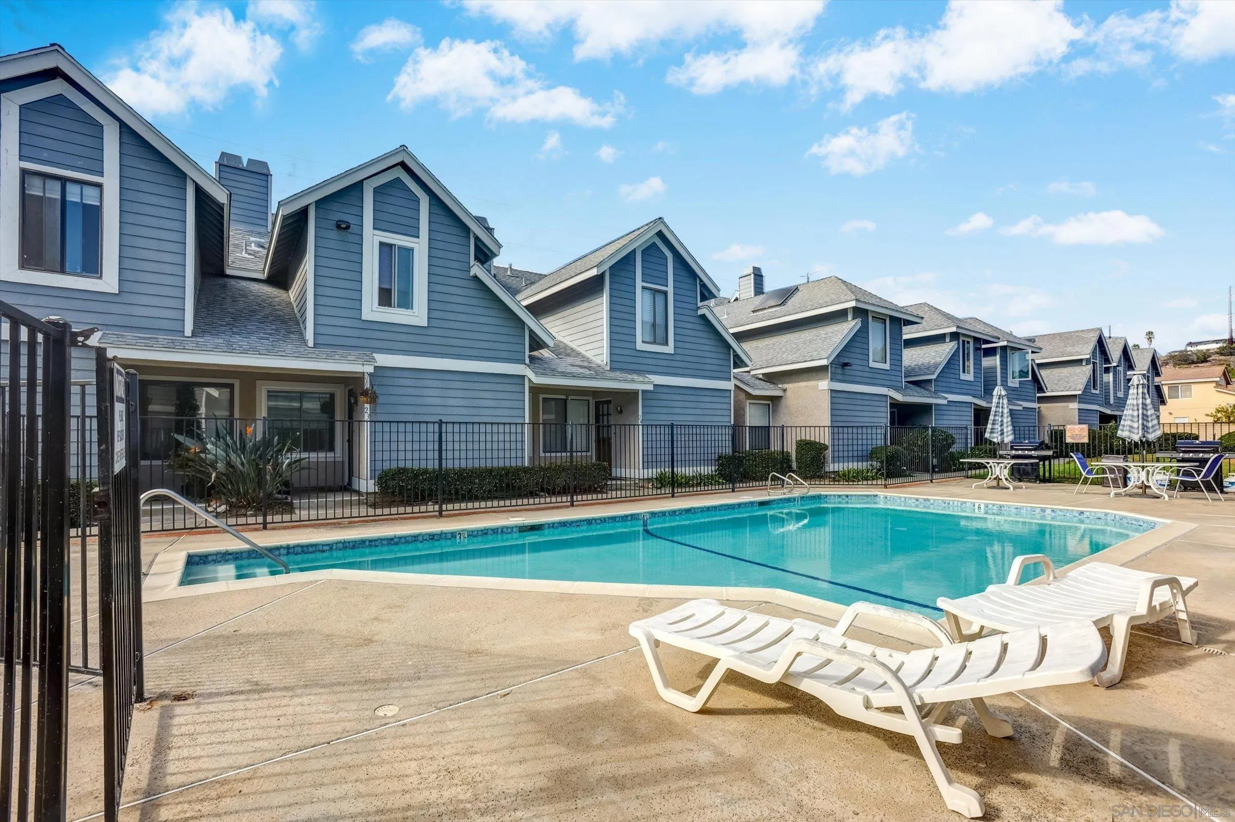 13230 Johannesberg Way, Unit 10 Poway, CA 92064 - Photo 37 of 40 a front view of a house with garden