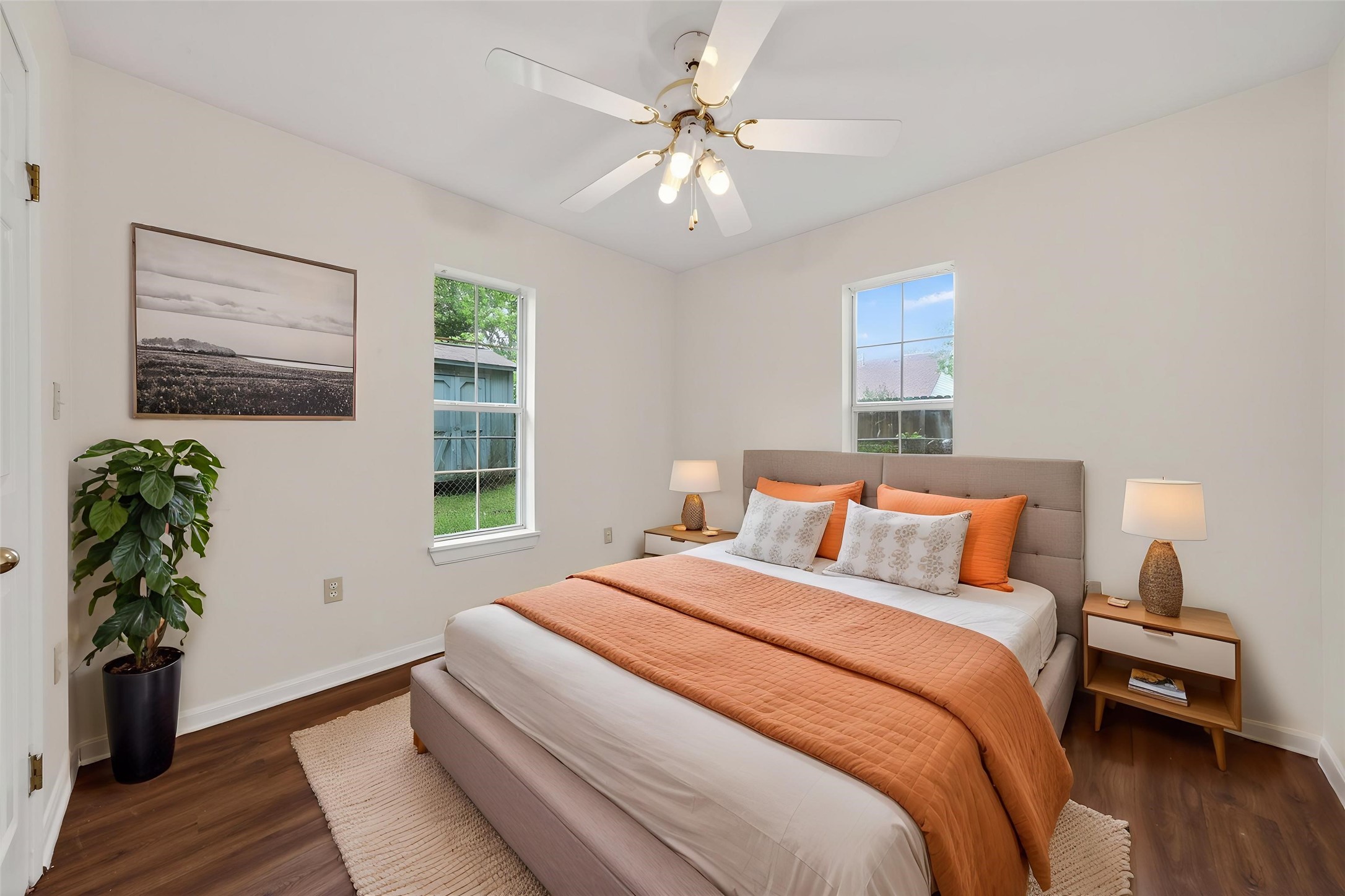 418 Texas Street Tomball, TX 77375 - Photo 23 of 31 Secondary bedroom. (Virtually staged/AI enhanced). Image does not represent actual property as is.