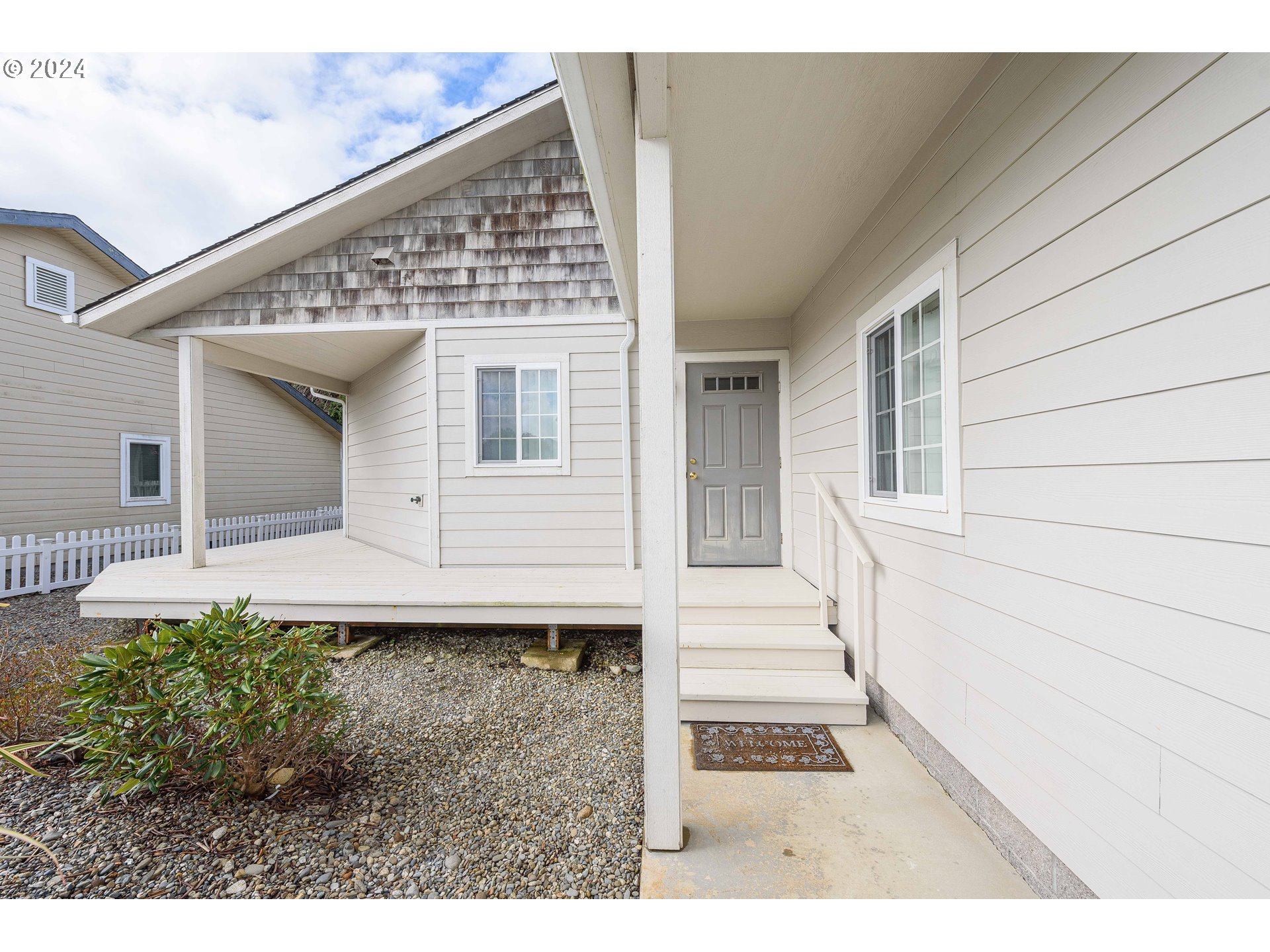 3136 Periwinkle Lane Southwest Bandon, OR 97411 - Photo 5 of 39 Gallery Image 5