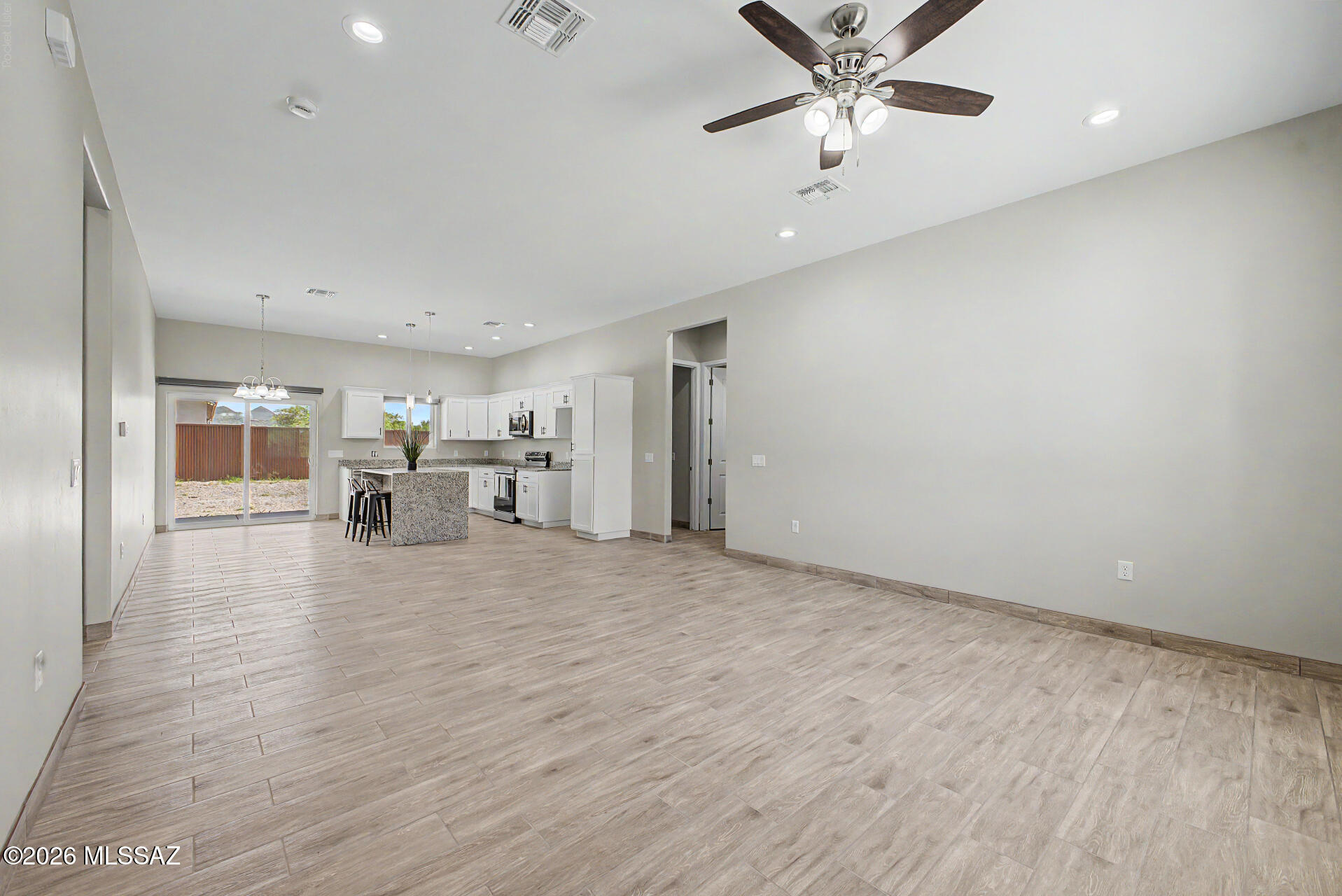 21 Via Inglaterra Rio Rico, AZ 85648 - Photo 4 of 24 Living Room