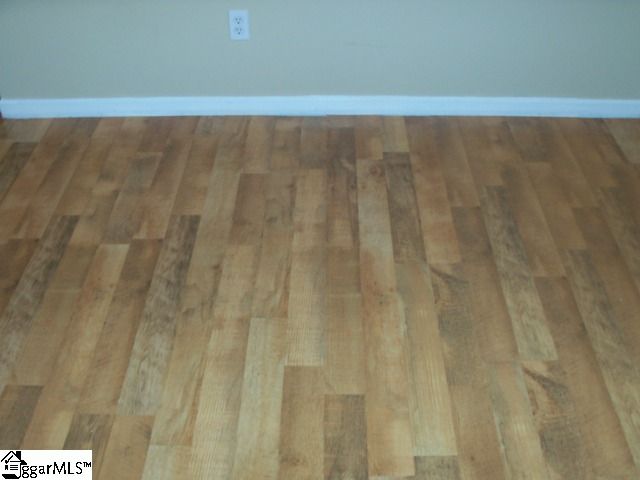 20 Owens Road Taylors, SC 29687 - Photo 16 of 19 Gallery Image 16