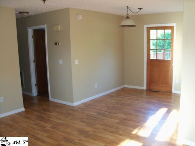 20 Owens Road Taylors, SC 29687 - Photo 6 of 19 Gallery Image 6