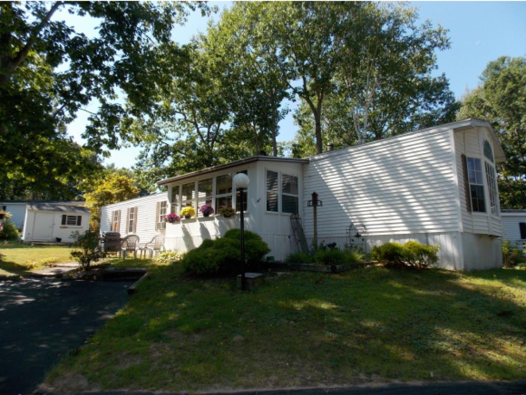8 North Blueberry Lane Rochester, NH 03867 - Photo 1 of 22