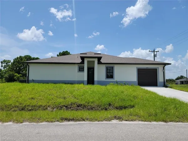 $1,900 | 886 Milwaukee Boulevard, Lehigh Acres, FL 33974