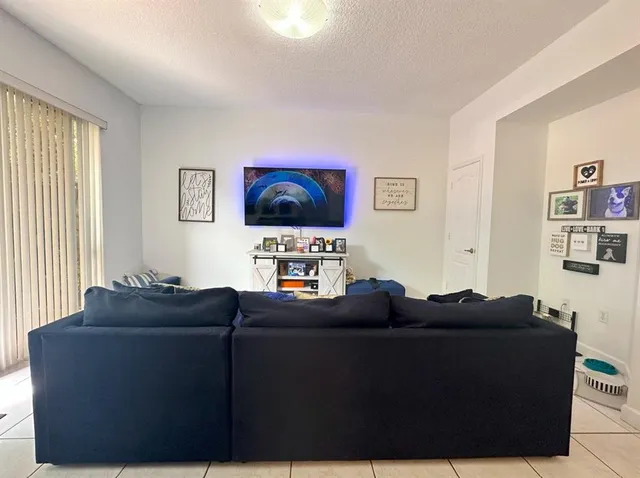 $575,000 | 11964 Southwest 81st Lane, Unit 11964, Miami, FL 33183