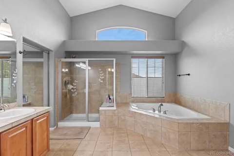 $699,999 | 5415 South Flat Rock Way, Aurora, CO 80016