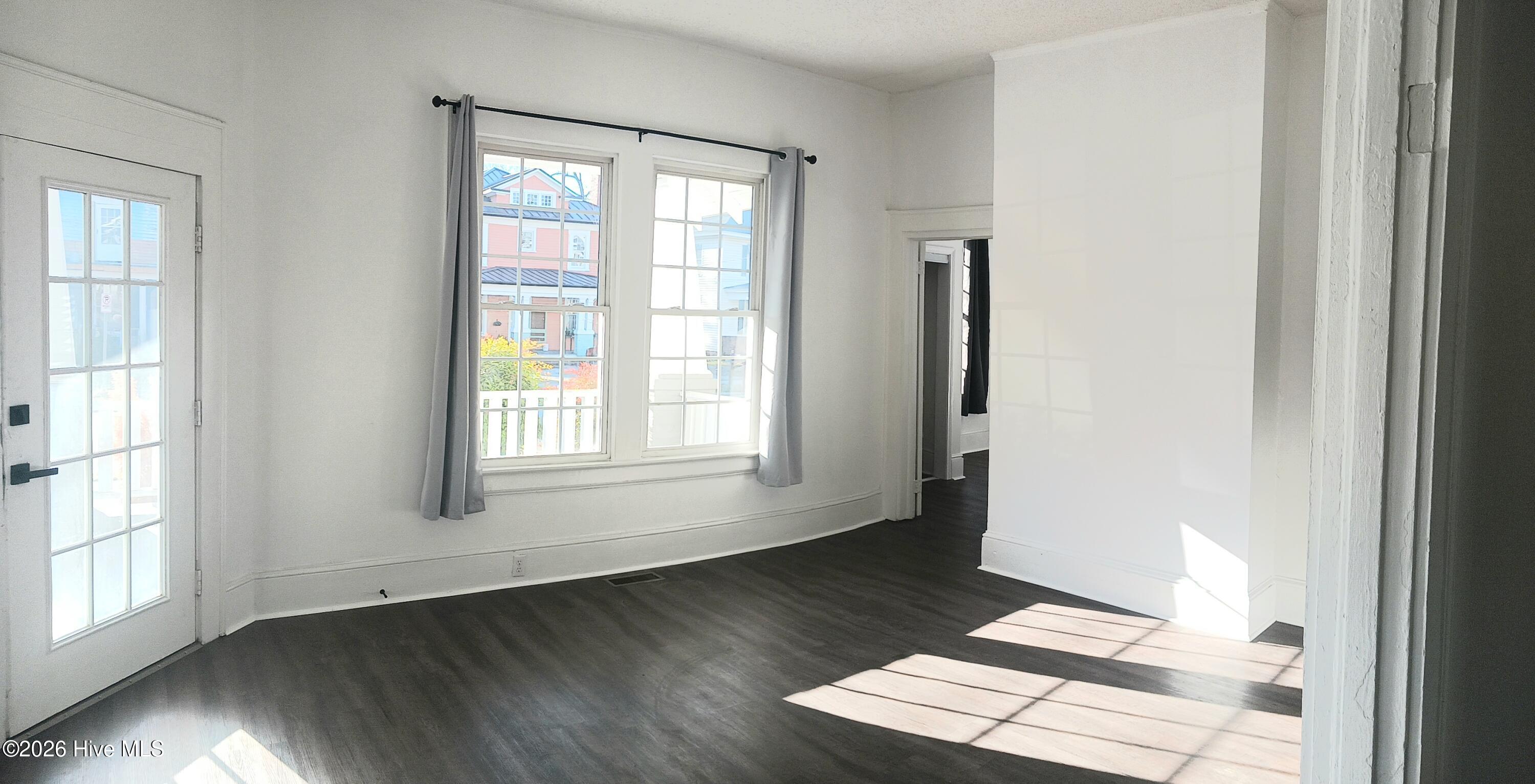 700 Kenan Street West Wilson, NC 27893 - Photo 2 of 19 Living Room