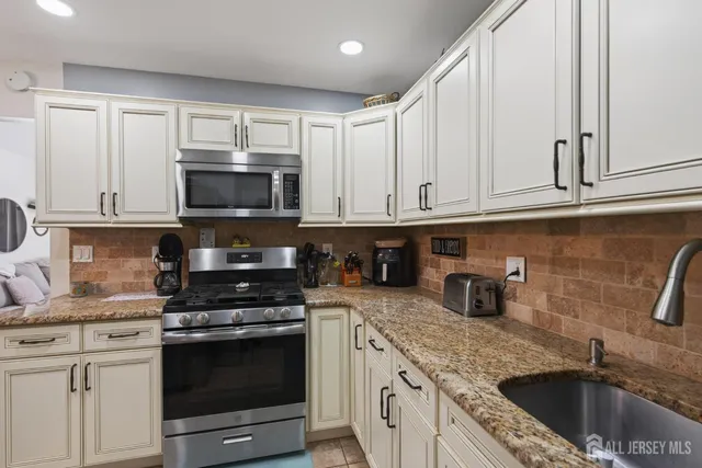 $322,500 | 38 Galewood Drive, Old Bridge, NJ 07747