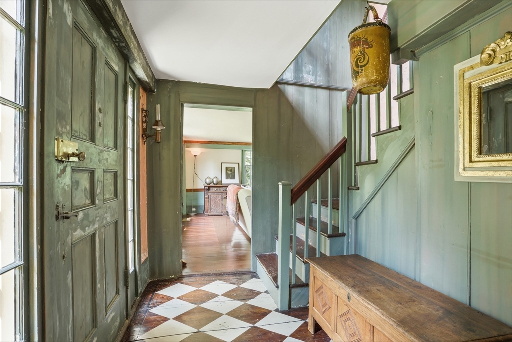 20 Powder Mill Road Concord, MA 01742 - Photo 5 of 42