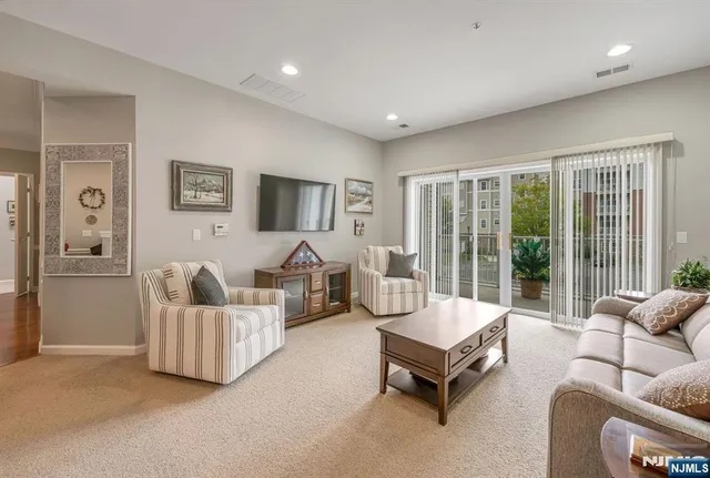 $449,000 | 9116 Warrens Way, Wanaque, NJ 07465