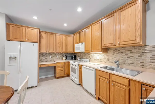 $449,000 | 9116 Warrens Way, Wanaque, NJ 07465