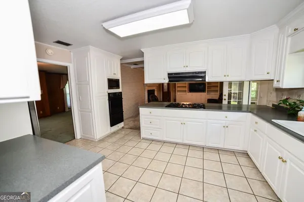 $450,000 | 39 Adams Street, Jesup, GA 31545