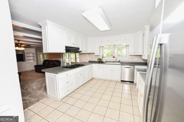 $450,000 | 39 Adams Street, Jesup, GA 31545