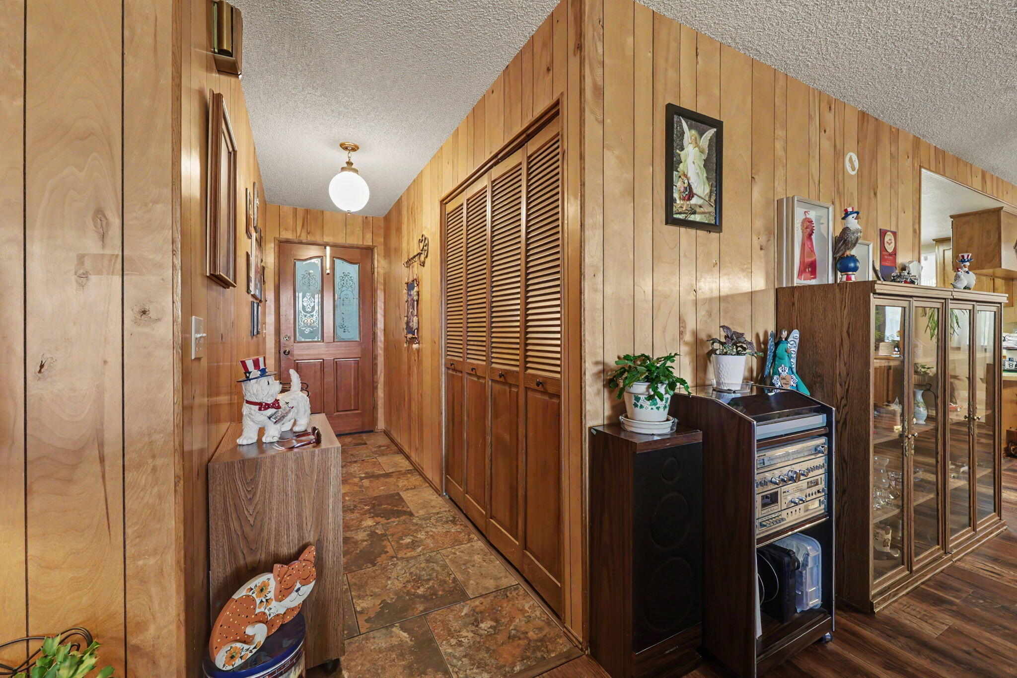 758 Summit Loop Grants Pass, OR 97527 - Photo 21 of 40