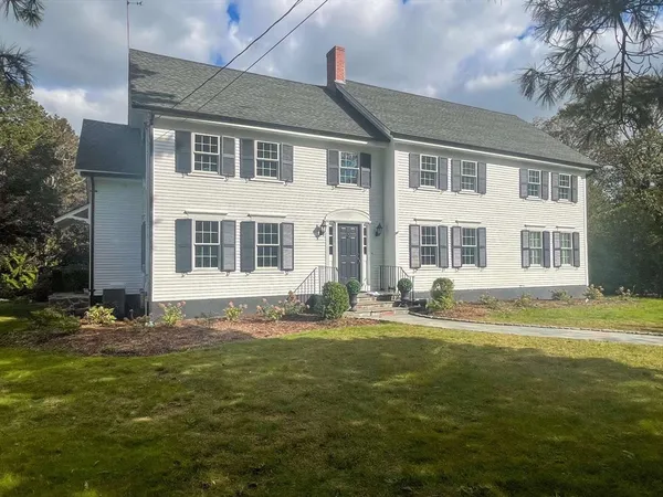 $2,475,000 | 512 River Road, Westport, MA 02790