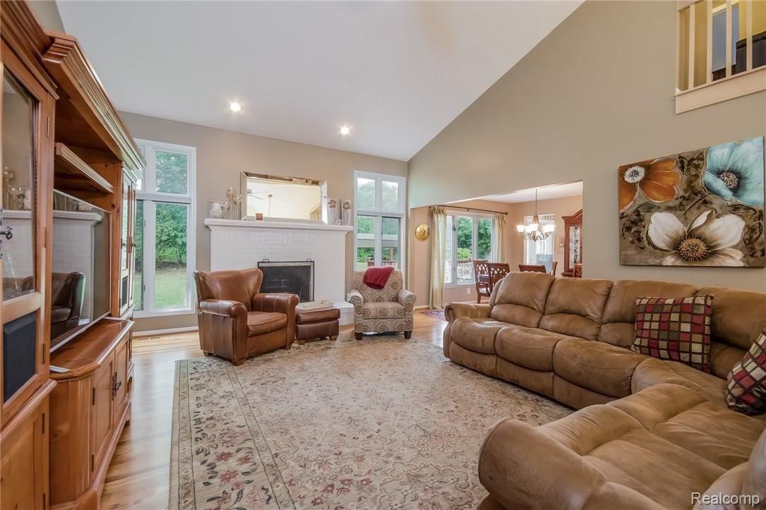2178 Reagan Drive Rochester, MI 48309 - Photo 7 of 44 Great Room opens to Dining Room