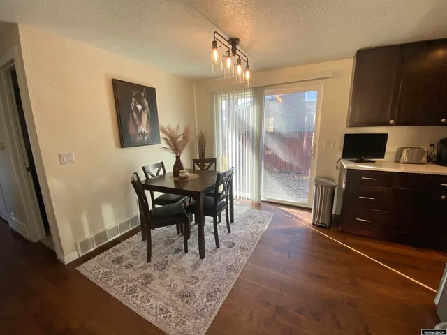 $299,900 | 1009 Continental Street, Rock Springs, WY 82901