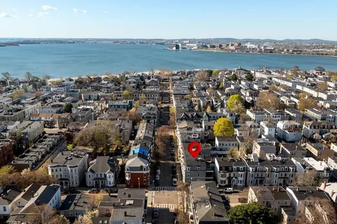 $630,000 | 117 M Street, Unit 3, Boston, MA 02127