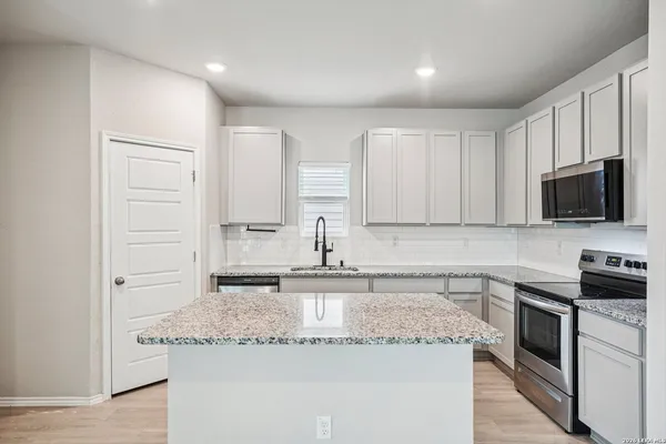 $315,000 | 20039 Lonesome Dove, Lytle, TX 78052