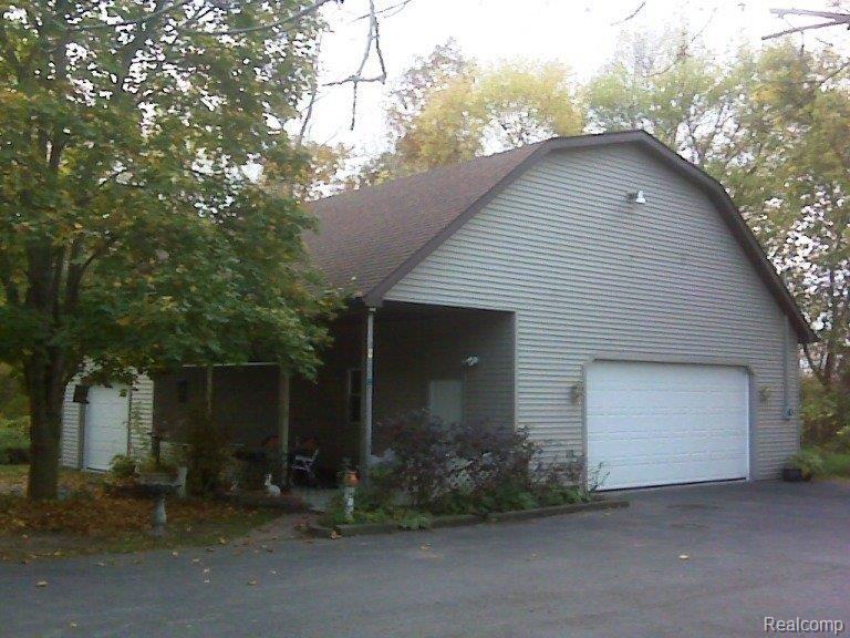 4863 North Thomas Road Freeland, MI 48623 - Photo 5 of 5 Polebarn