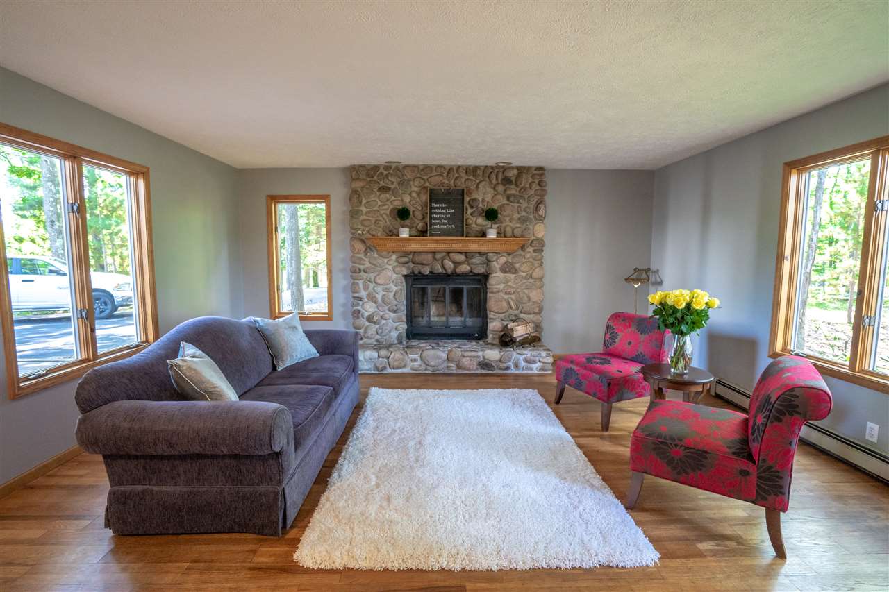 976 Tranquil Point Road Traverse City, MI 49696 - Photo 11 of 33 1867612-10.JPG