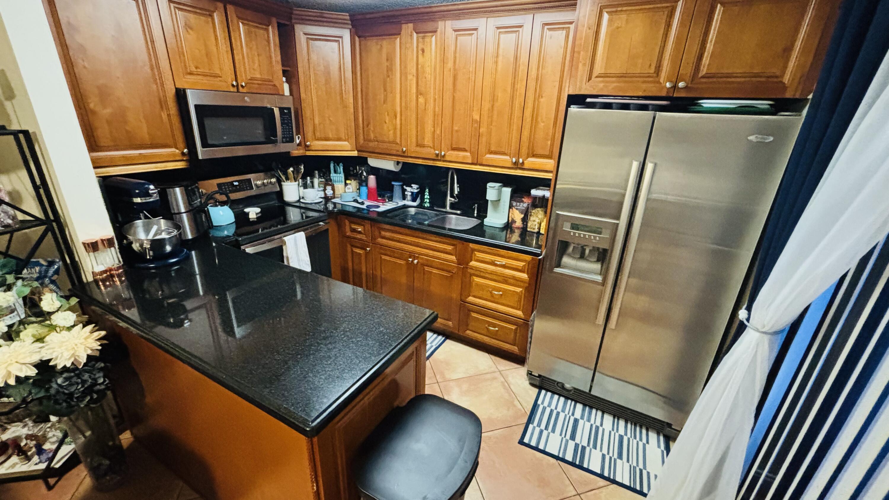 245 Woodland Road Palm Springs, FL 33461 - Photo 2 of 12 Kitchen