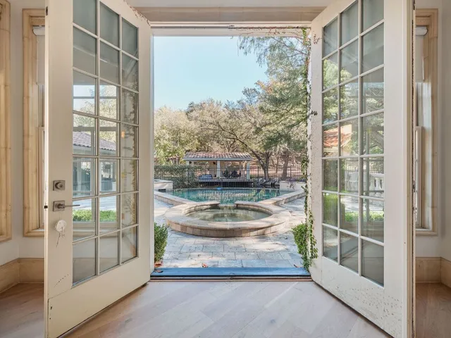 $5,950,000 | 4511 Island Cove, Austin, TX 78731