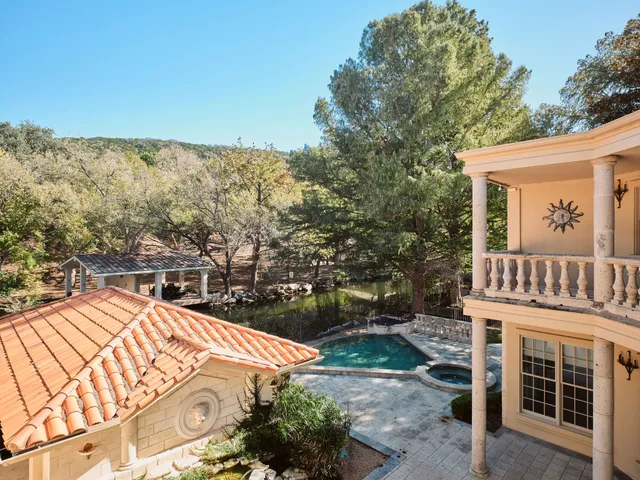 $5,650,000 | 4511 Island Cove, Austin, TX 78731