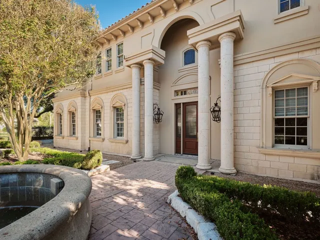 $5,950,000 | 4511 Island Cove, Austin, TX 78731