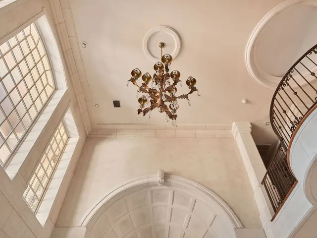 $5,950,000 | 4511 Island Cove, Austin, TX 78731