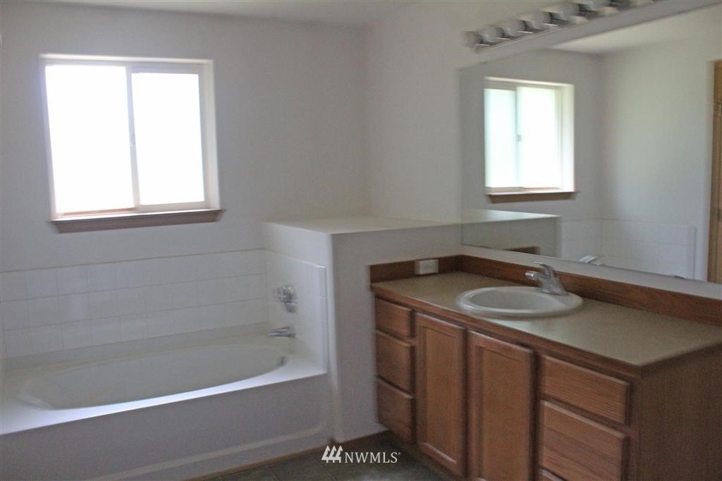331 Larson Road Silver Creek, WA 98585 - Photo 14 of 19 Gallery Image 14