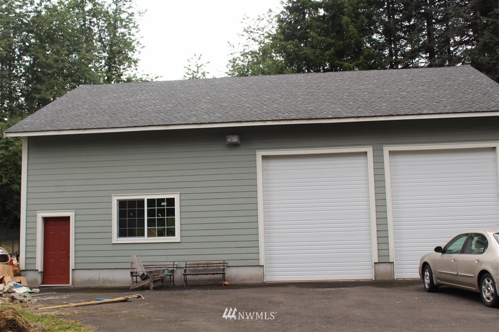 331 Larson Road Silver Creek, WA 98585 - Photo 4 of 19 Gallery Image 4